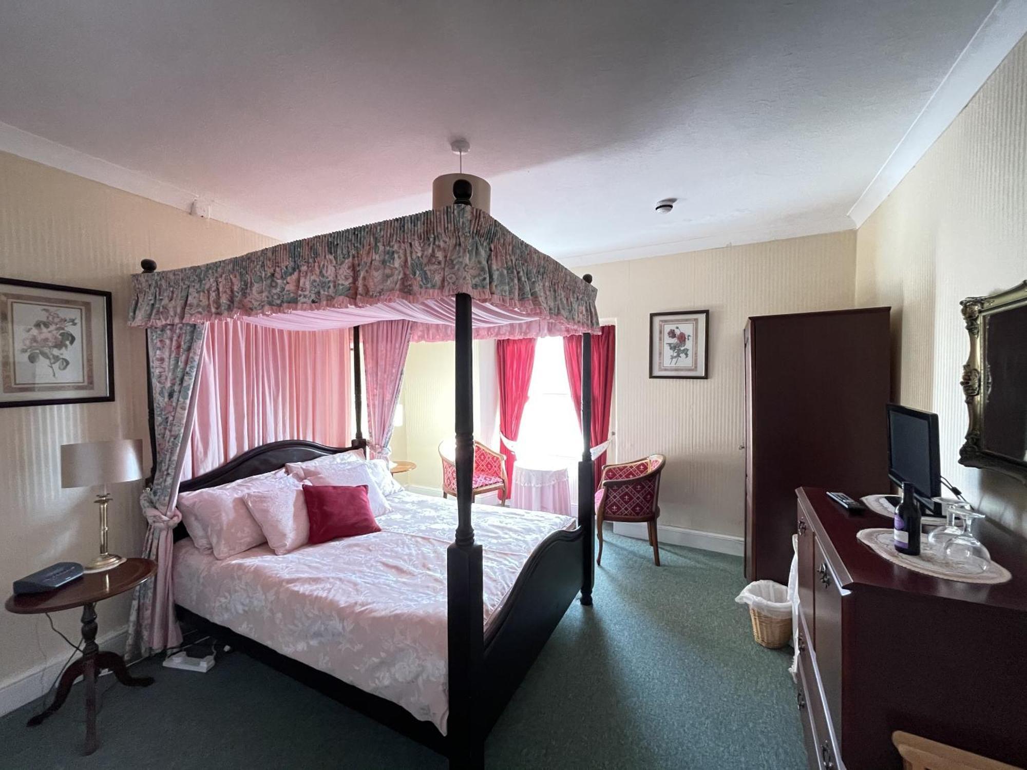 ไวท์ คอร์ท ซีวิว Bed & Breakfast ลันดิดโน ภายนอก รูปภาพ