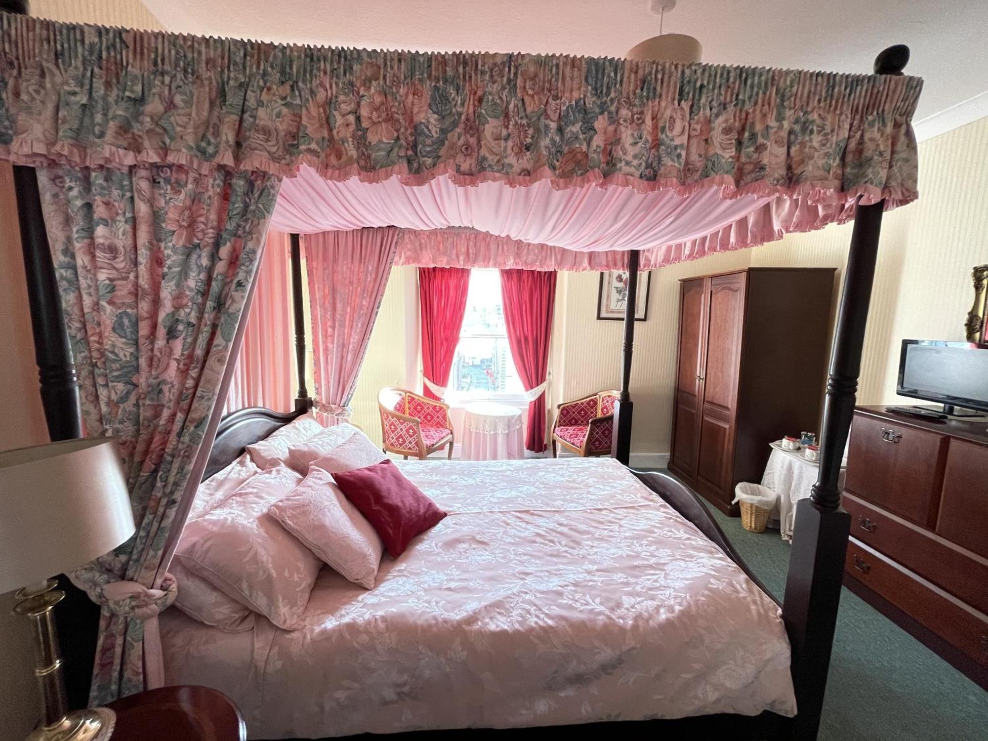 ไวท์ คอร์ท ซีวิว Bed & Breakfast ลันดิดโน ภายนอก รูปภาพ