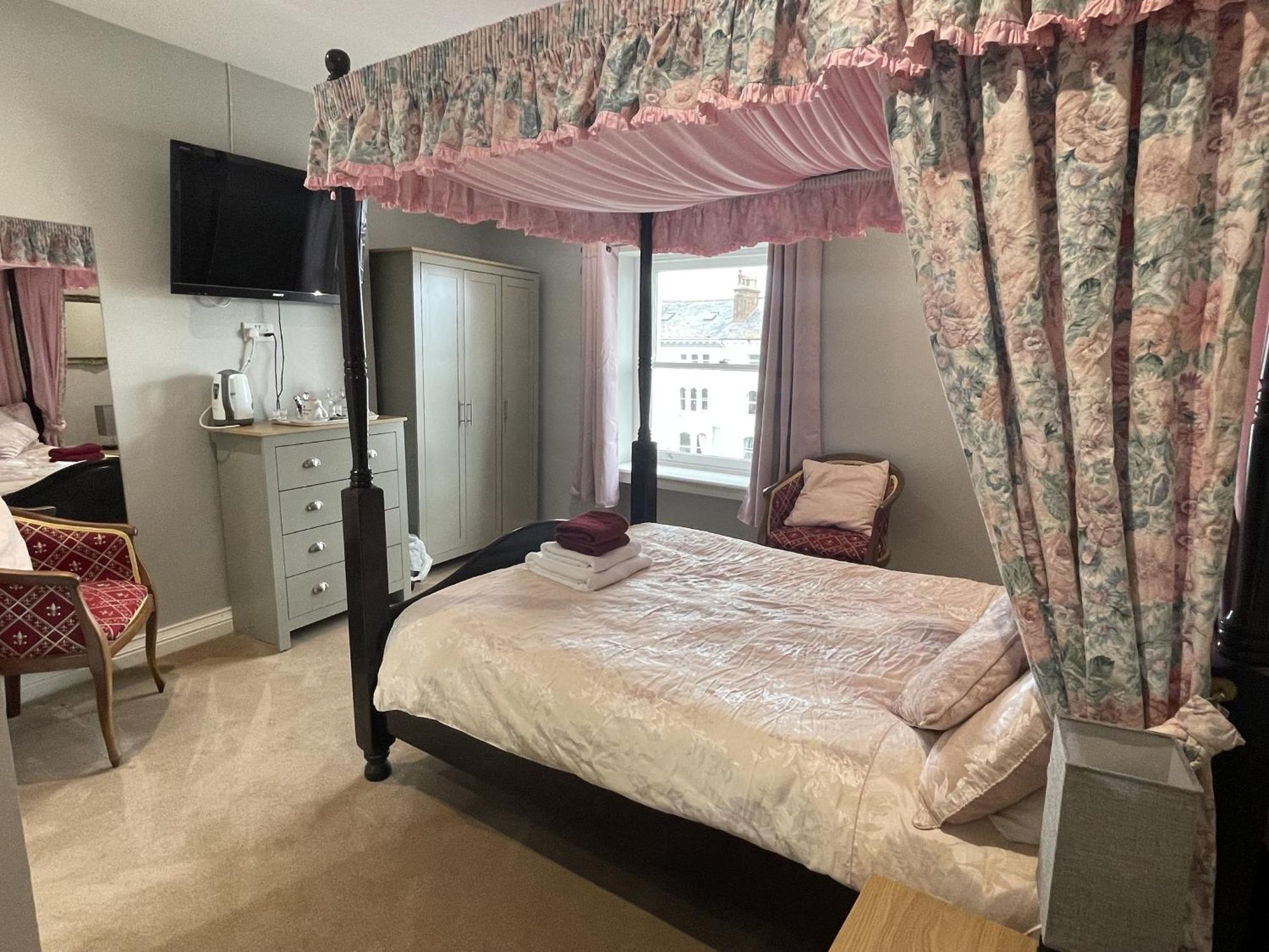 ไวท์ คอร์ท ซีวิว Bed & Breakfast ลันดิดโน ห้อง รูปภาพ